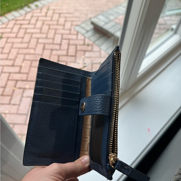 Lodi’s blue leather wallet - Picture 5 of 7